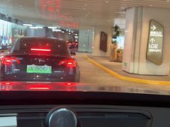 -兴业太古汇·停车场