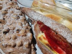 -HOT CRUSH趁热集合·现烤面包(上海环球港店)