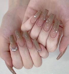 -猪猪女孩日式美睫美甲