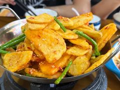 -鹤乡东北菜(崮山路店)