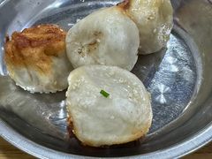 -黄阿姨锅贴大王(万航渡路店)