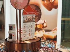 -Laderach 莱德拉(上海环贸iapm店)