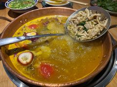 -洱火云南酸菜牛肉火锅(石景山当代商城店)