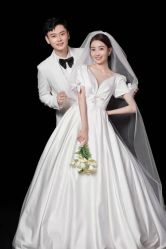 -雪中彩影婚纱摄影·微光艺术中心