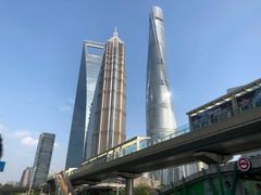 -陆家嘴空中步行连廊