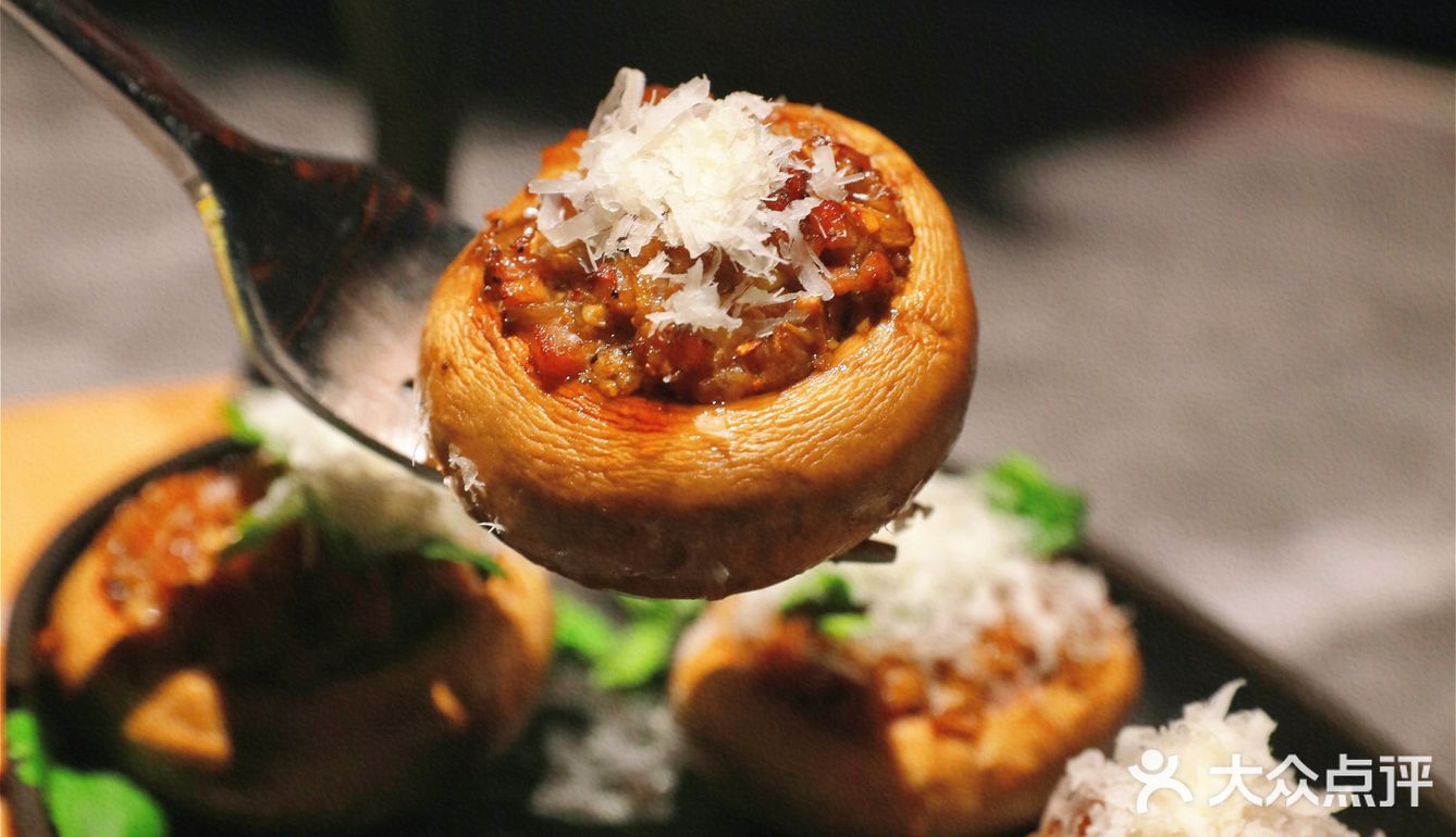 绝对想不到的音乐餐吧🎶，隐藏着不错的西餐🍽️