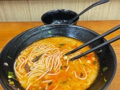 -柳大厨螺蛳粉(人民路总店)