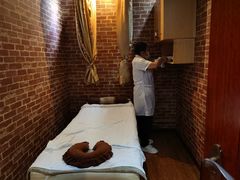 -莱蔻·圣灸堂·推拿艾灸(天山店)