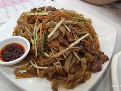 干炒牛河-文记壹心鸡(宝华路店)