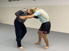 -EFL巴西柔术·综合格斗·泰拳·少儿体能训练(虹桥德必馆)