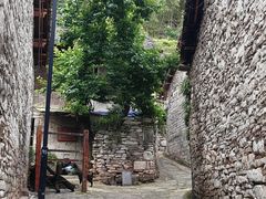 -高荡千年布依古寨旅游景区