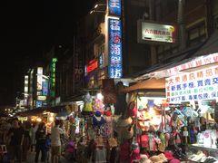 -六合夜市