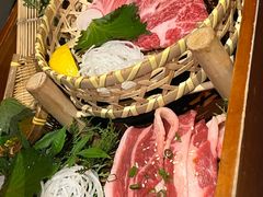 -山川小町·极番烧肉(新地假日广场店)