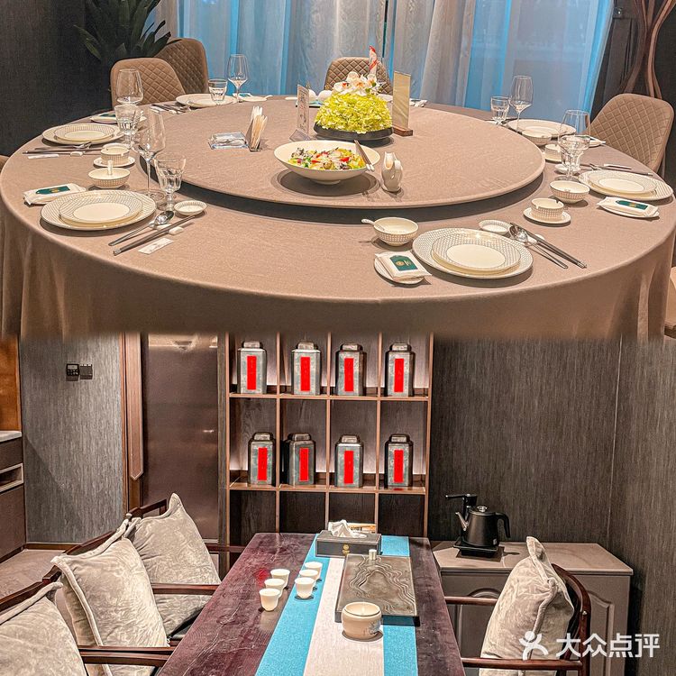 在绍兴,宴请、聚餐首先会想到的食府