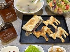 -高玛纳驴肉火烧(一世界店)