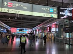 -虹桥火车站-停车场