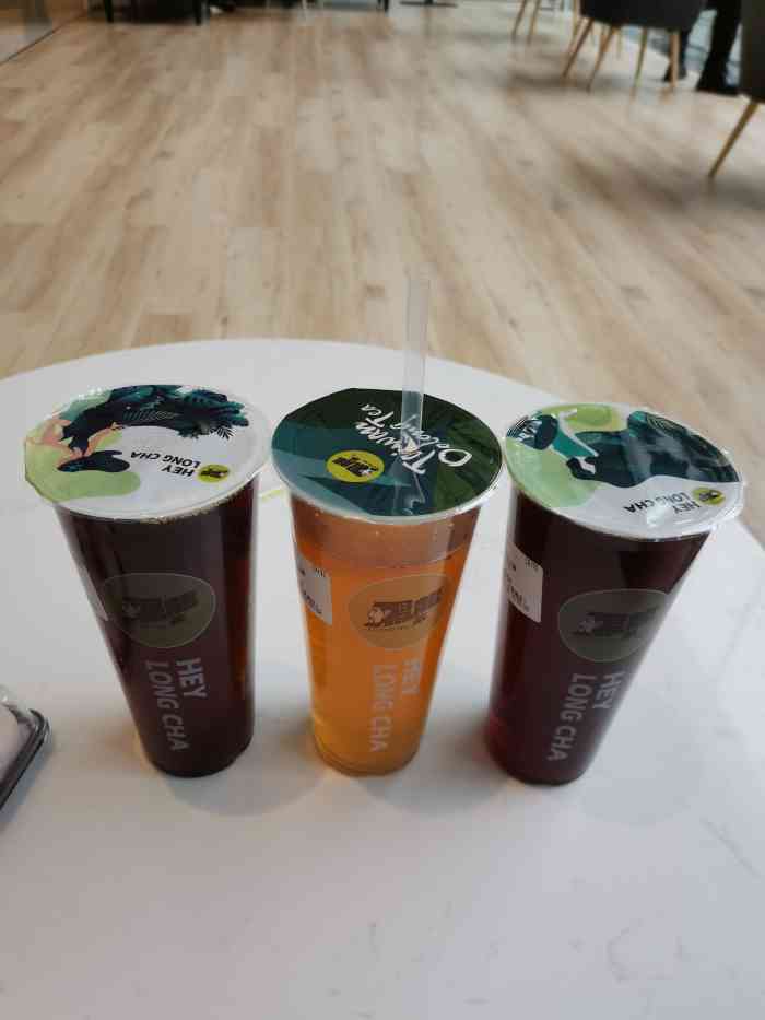 黑龙茶(万象城店)-"在万象城吃饭,等朋友,来点杯奶茶喝.可.