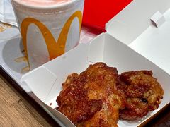 草莓奶昔-麦当劳(机场DFS店)