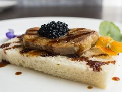 鹅肝吐司配黑鱼籽-岸芷汀兰·法餐牛排