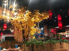 -老滇山寨•云南特色菜•地方菜•民族风情歌舞表演(金碧店)