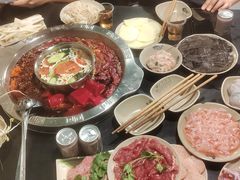 -洞亭火锅(防空洞总店)