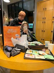 -时尚殿堂明星门店