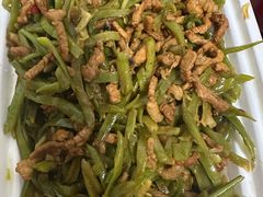 -湖南人家湘菜馆(镇江路店)
