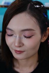 -红馆妆造(中央大街店)