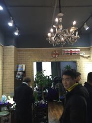 -V8潮牌·接发烫染连锁