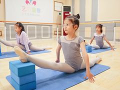 -艺彩童馨舞蹈培训学校(西湖道校区)