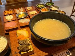-银米·云南传统过桥米线(双廊黑金冠店)