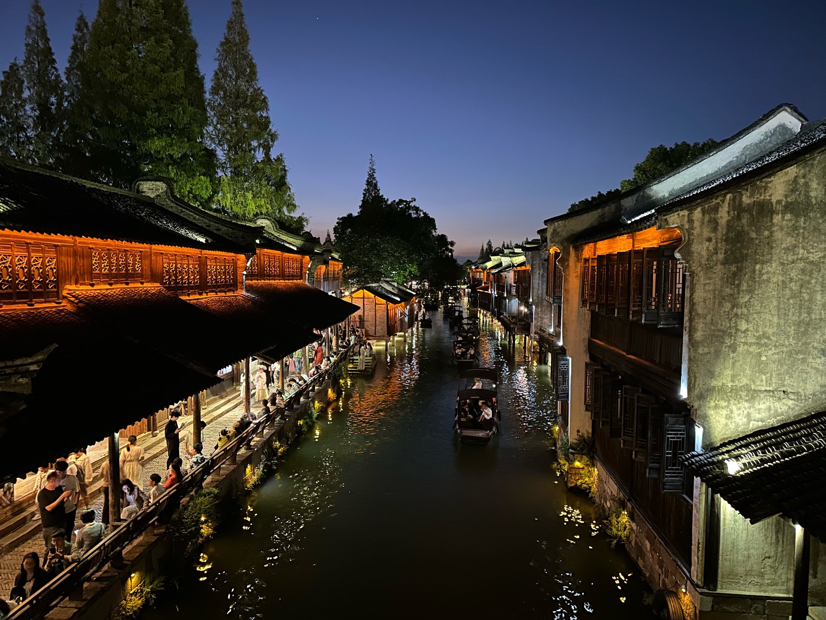 夜游乌镇西栅景区加美食
