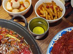 -萍姐火锅·公路夜市(武汉首店)