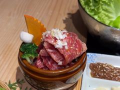 -山川小町·极番烧肉(新地假日广场店)