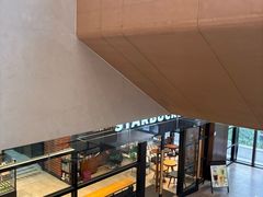 -星巴克(上海虹桥新天地二店)