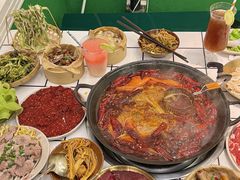 -扎起市井老火锅(乐山总店)