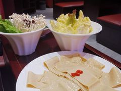 -洞子口重庆鲜货火锅(楚翘城旗舰店)