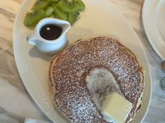 -ROAST coffee & eatery