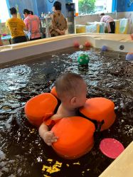 点击看大图 -欢乐悠游婴儿游泳(金碧花园店)