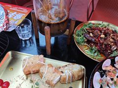 -何师烧烤Pro ·江湖川菜·小龙虾·精酿(太古里旗舰店)