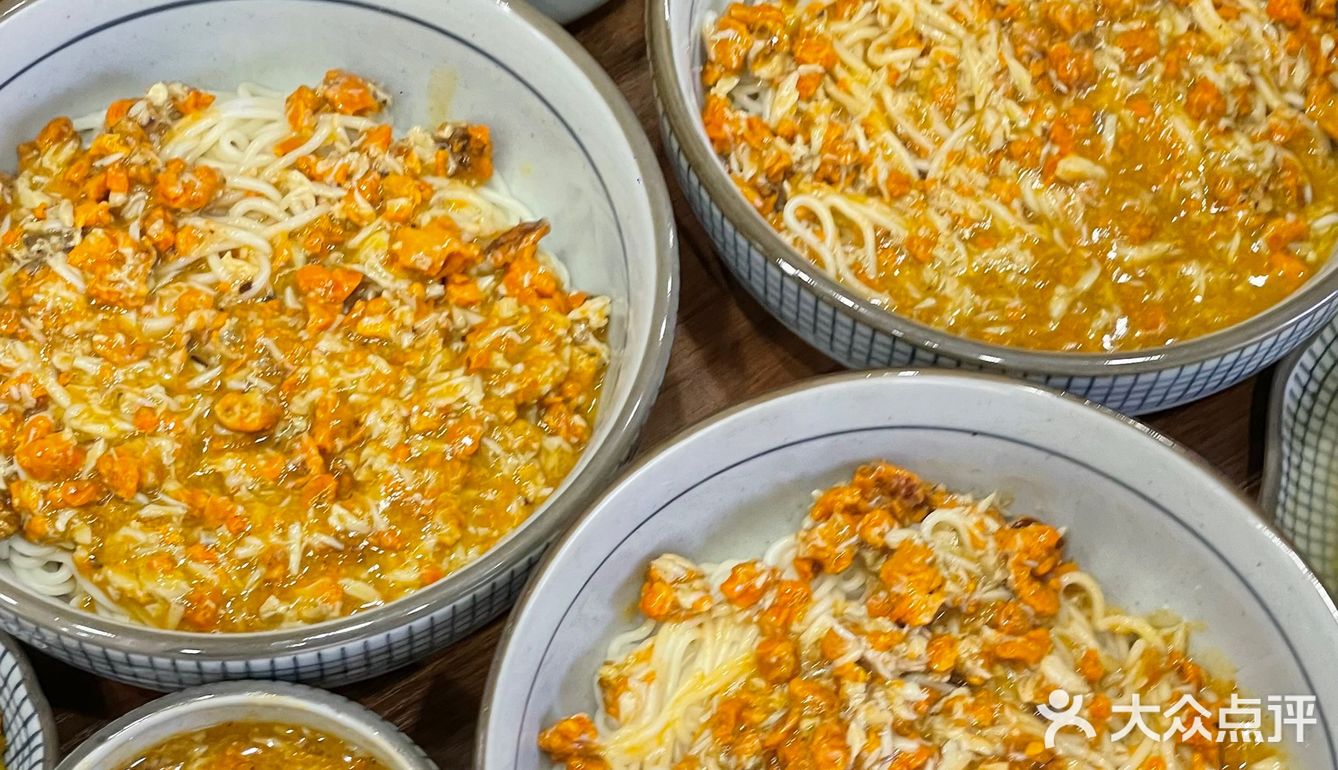 12只蟹做的一碗蟹黄捞面🍜我连碗都想舔干净