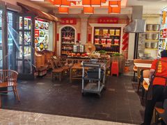 -阿瓦山寨·湘菜现炒·剁椒鱼头王(咸阳总店)