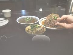 -蓝田九大碗民俗食府(蓝田店)