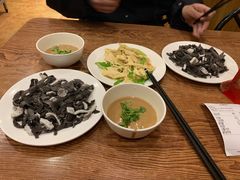 -清真吴记门钉肉饼·喜多利