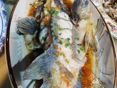 -三亚火车头万人海鲜广场