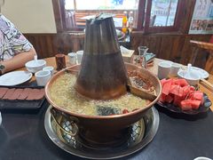 -果松木炭酸菜铜火锅·外婆参鸡汤