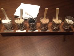 配套的盐与酱汁-恰餐厅及酒吧 CHAR Bar & Grill (北京丽都皇冠假日店)