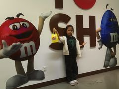 -m豆巧克力世界(上海世茂广场店)