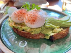牛油果温泉蛋吐司-O'mills Sourdough Bakery&Bistro(永嘉路店)