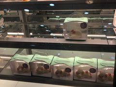 -蓝小轩蛋糕·面包(趣春店)